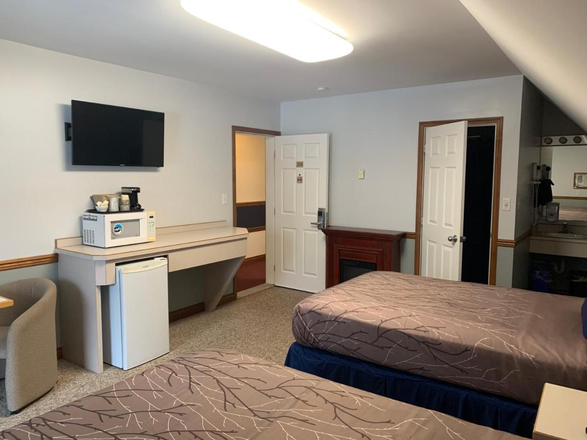 Peaks Lodge Revelstoke Kültér fotó