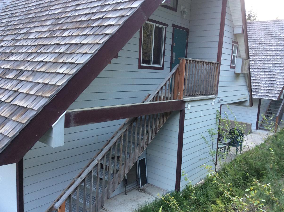 Peaks Lodge Revelstoke Kültér fotó
