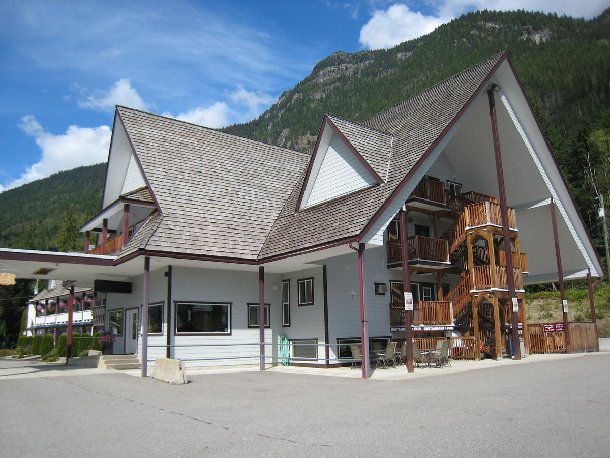 Peaks Lodge Revelstoke Kültér fotó