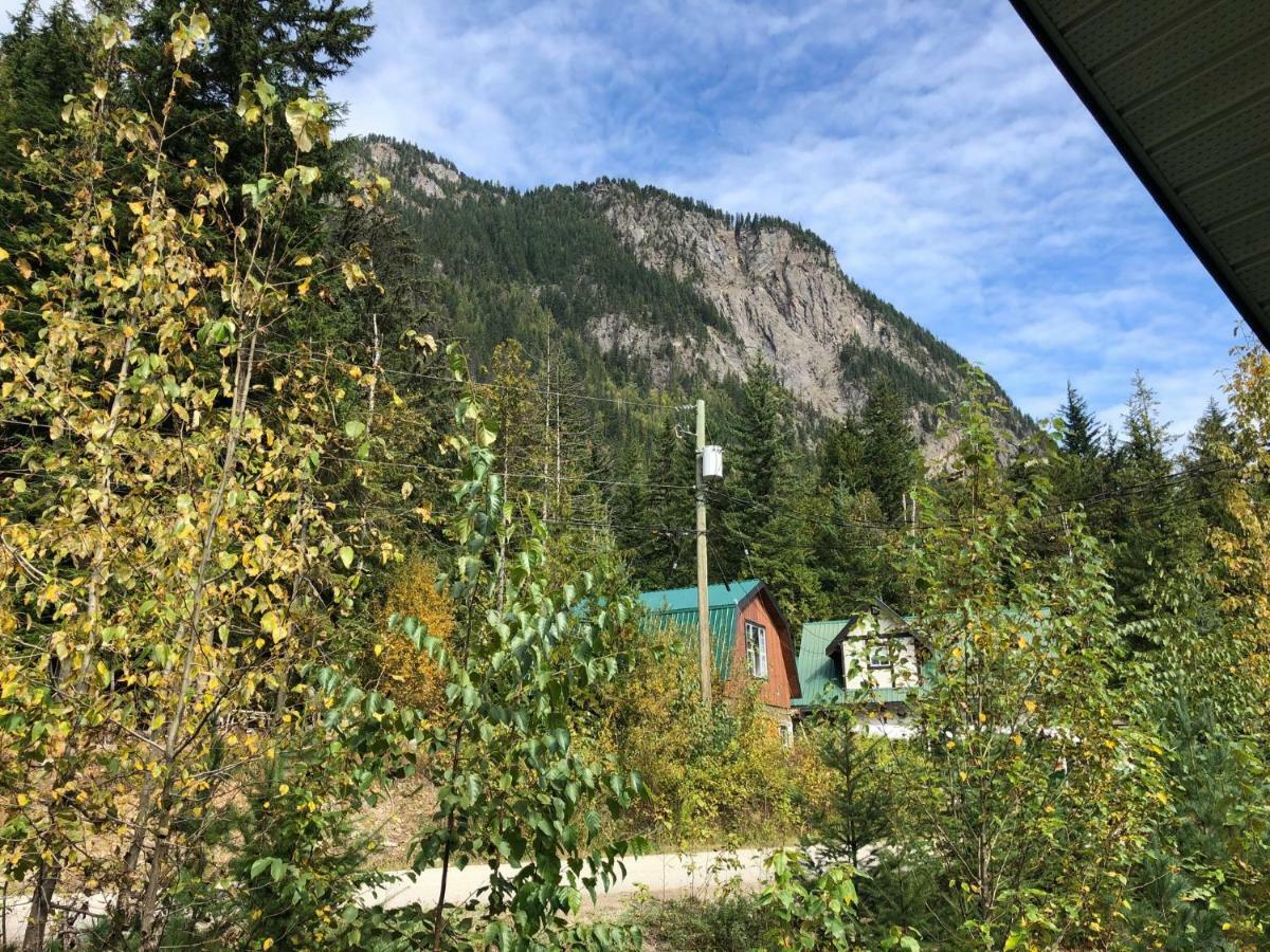 Peaks Lodge Revelstoke Kültér fotó
