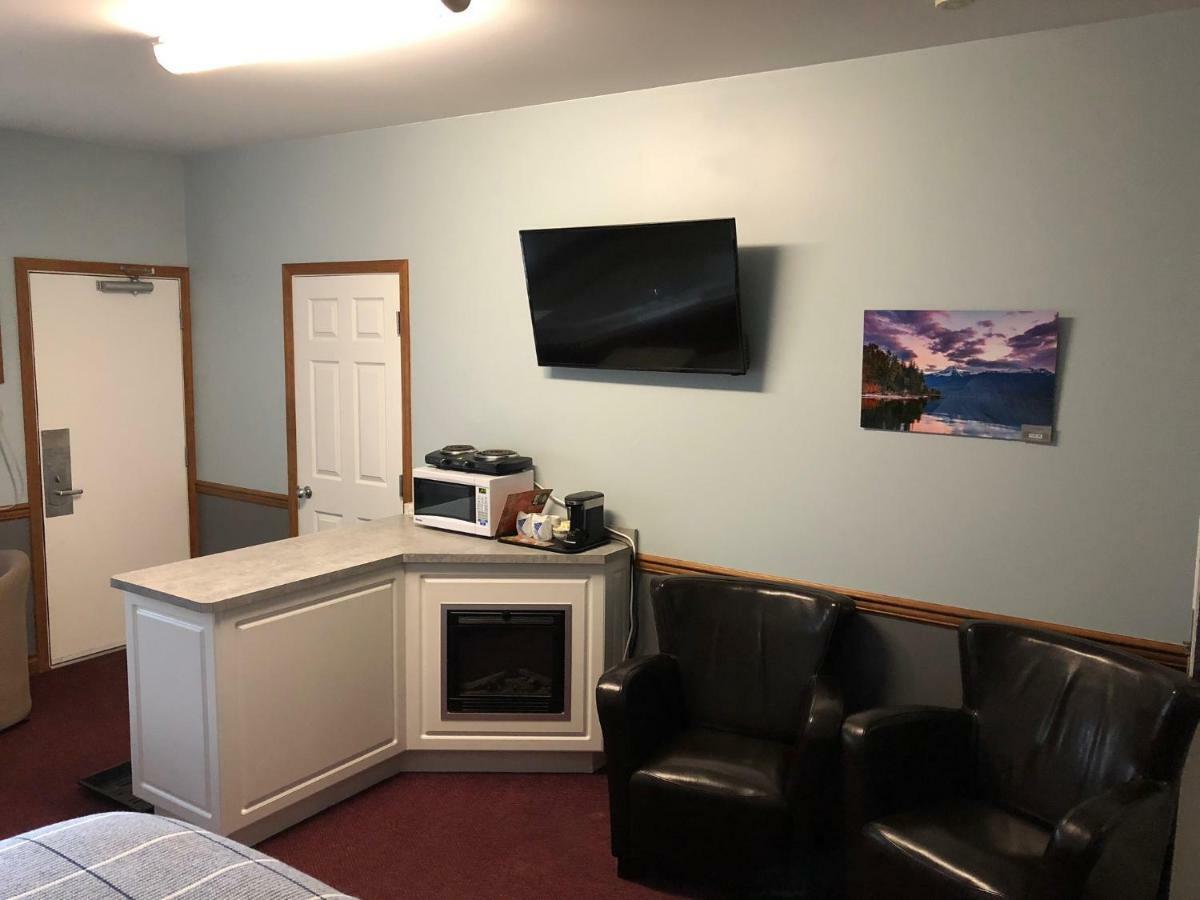 Peaks Lodge Revelstoke Kültér fotó
