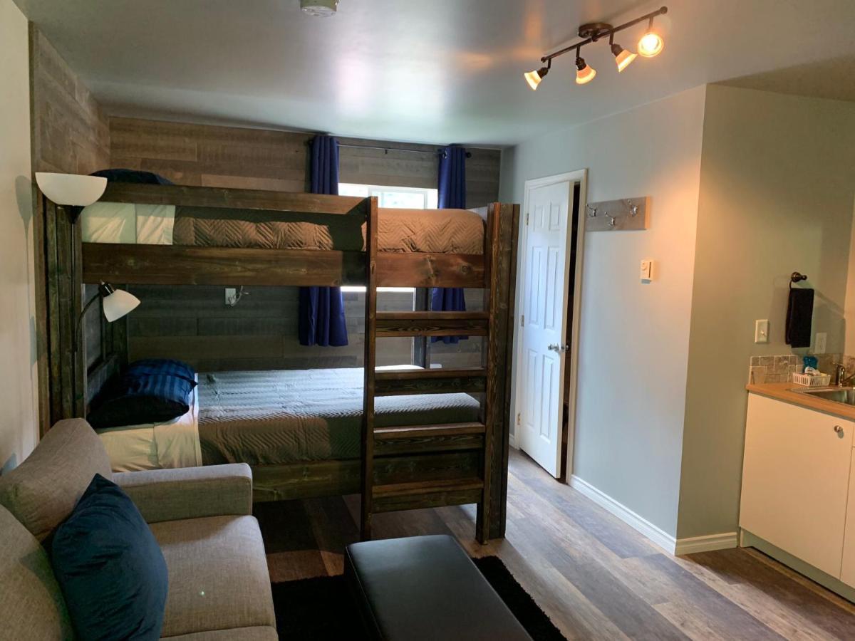 Peaks Lodge Revelstoke Kültér fotó